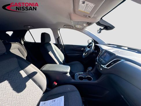 Used 2024 Chevrolet Equinox LT image 36