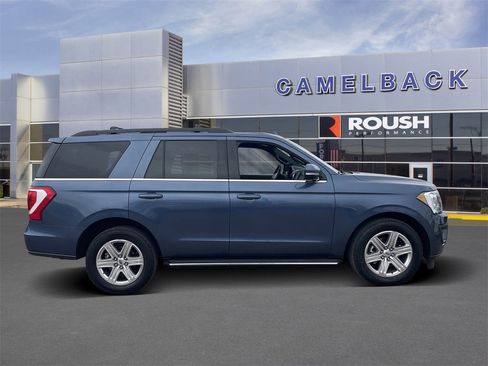 Used 2020 Ford Expedition XLT w/ Equipment Group 202A image 5