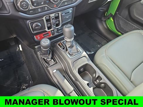 New 2025 Jeep Gladiator Mojave w/ Convenience Group AWD/4WD image 23
