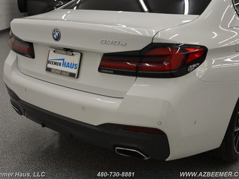 Used 2023 BMW 530e w/ M Sport Package RWD image 46
