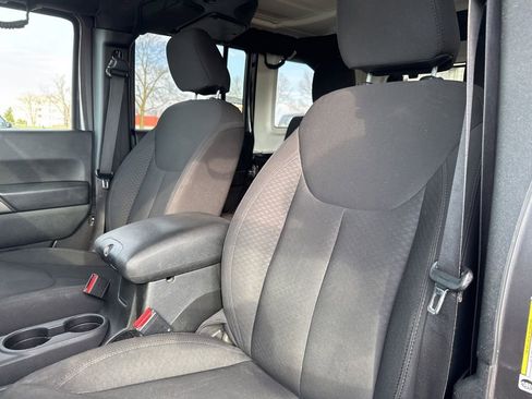 Used 2017 Jeep Wrangler Unlimited Sport image 24