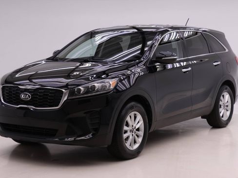 Used 2019 Kia Sorento LX image 1
