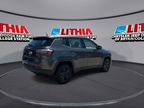Used 2019 Jeep Compass Sport FWD image 8