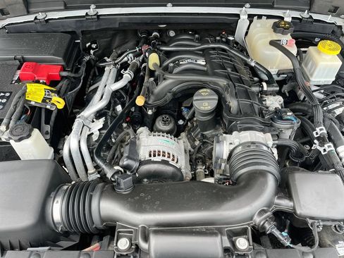 Used 2023 Jeep Gladiator Sport AWD/4WD image 28