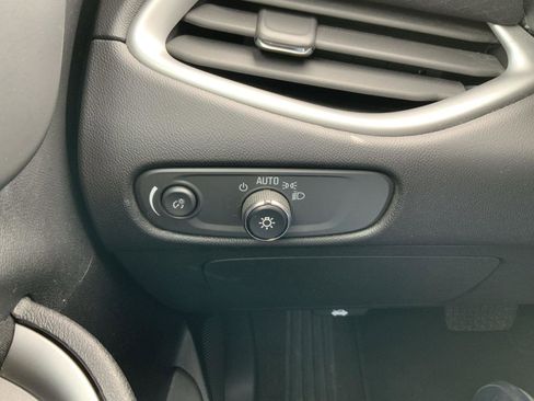 Used 2024 Chevrolet Malibu LT image 30