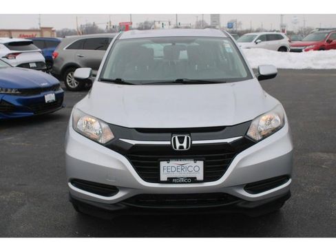 Used 2016 Honda HR-V LX image 9