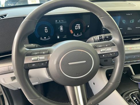 Used 2025 Hyundai Kona SEL image 28