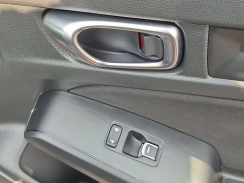 Used 2025 Honda Civic Sport image 33