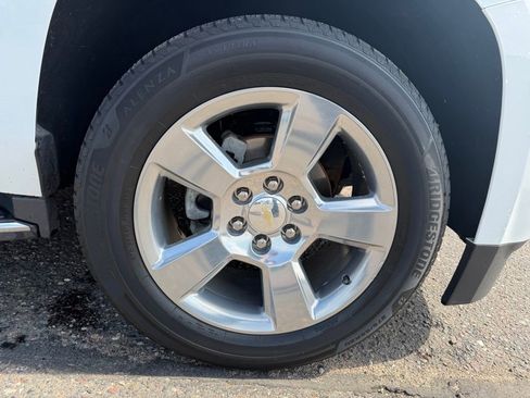 Used 2018 Chevrolet Suburban Premier w/ Max Trailering Package AWD/4WD image 18
