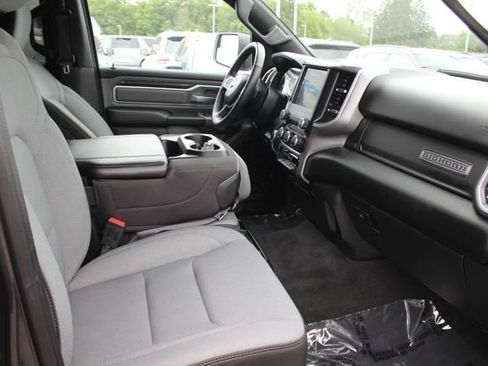 Used 2023 RAM 1500 Big Horn AWD/4WD image 34
