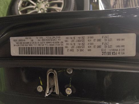 Used 2019 Jeep Cherokee Latitude Plus w/ Cold Weather Group image 33