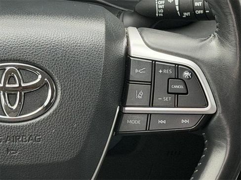 Certified 2024 Toyota Highlander LE image 13