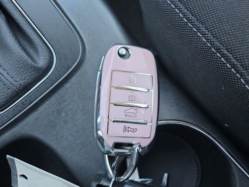 Used 2016 Kia Forte EX image 32