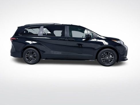 Certified 2025 Toyota Sienna XSE w/ XSE Plus Package AWD/4WD image 2