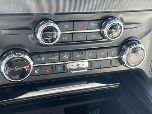 New 2026 Ford F250 Platinum AWD/4WD image 13