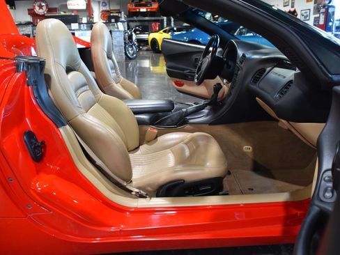 Used 1998 Chevrolet Corvette Convertible w/ Memory Pkg RWD image 35