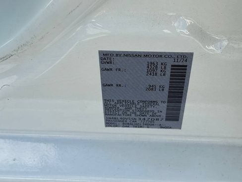 Used 2025 Nissan Altima 2.5 SV FWD image 13