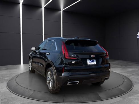 Used 2024 Cadillac XT4 Premium Luxury AWD/4WD image 4