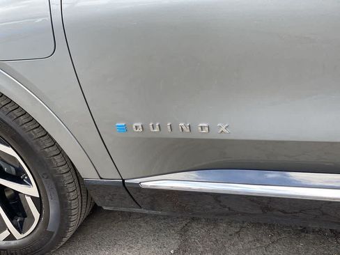 Used 2024 Chevrolet Equinox EV LT AWD/4WD image 10
