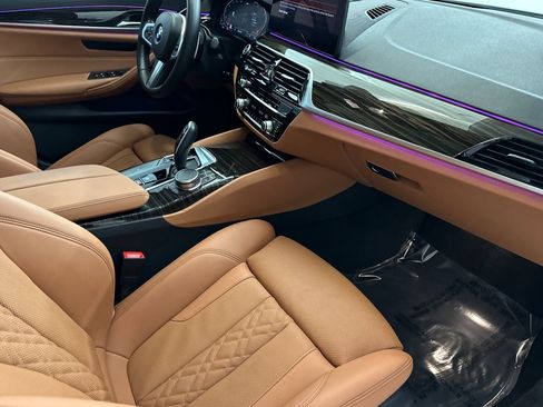 Used 2023 BMW 530i w/ M Sport Package image 32