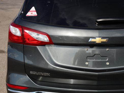 Used 2021 Chevrolet Equinox LT image 19