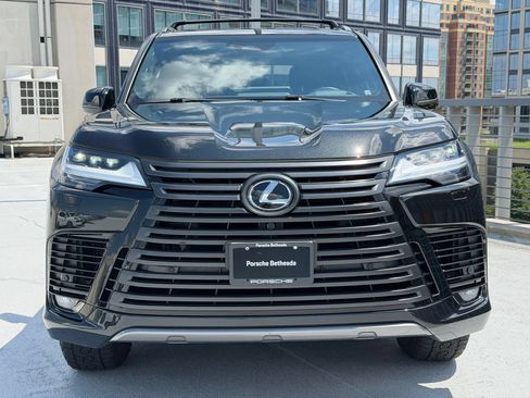 Used 2025 Lexus LX 700h Overtrail w/ Accessory Package (Z1) AWD/4WD image 6