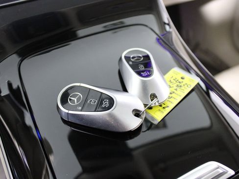 Used 2023 Mercedes-Benz EQS 450+ 4MATIC SUV image 27