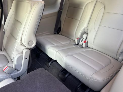 Used 2019 GMC Acadia Denali image 12