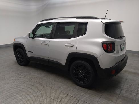 Used 2020 Jeep Renegade Altitude FWD image 3