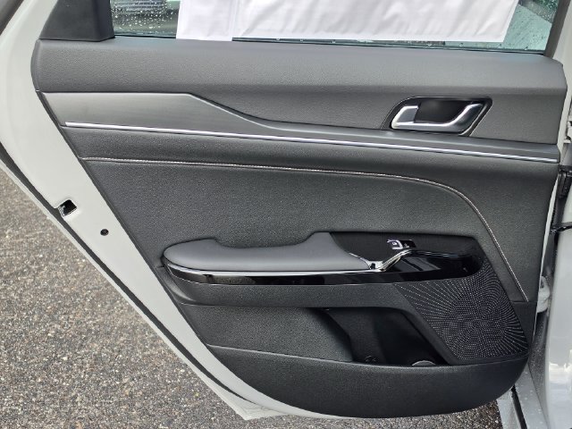 New 2027 Kia K5 GT-Line FWD image 10
