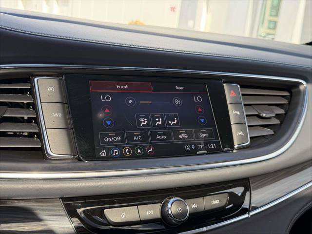 Used 2024 Buick Enclave Essence w/ Experience Buick Package AWD/4WD image 30