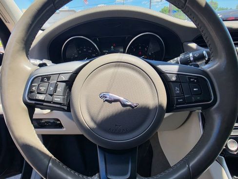 Used 2016 Jaguar XF Prestige AWD/4WD image 13