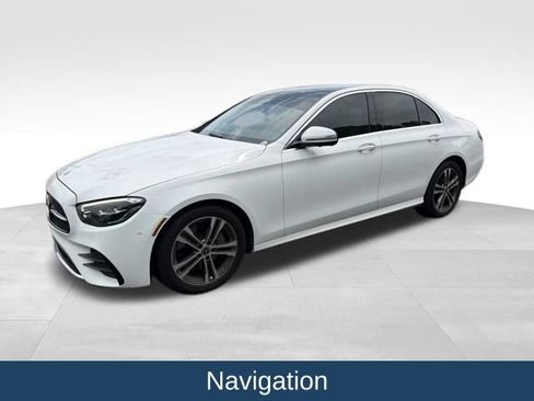 Used 2021 Mercedes-Benz E 350 4MATIC Sedan image 4