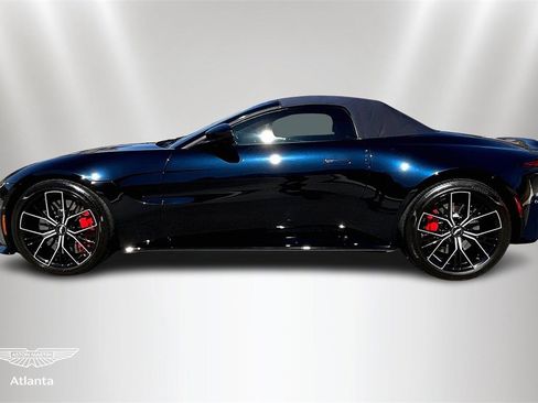 Used 2021 Aston Martin V8 Vantage Roadster image 5