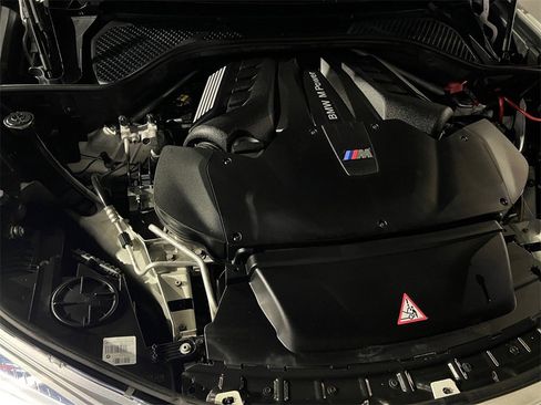 Used 2016 BMW X6 M Base image 45