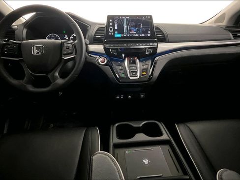 Used 2025 Honda Odyssey Touring image 15