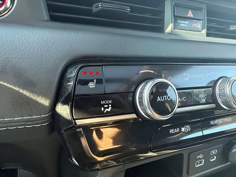 Used 2023 Honda Pilot Touring image 24
