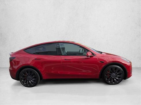 Used 2022 Tesla Model Y Performance image 4