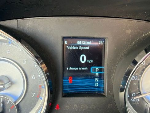 Used 2014 Chrysler 300 AWD w/ Driver Convenience Group image 16