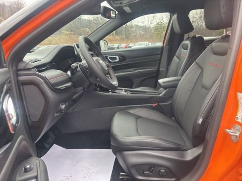 New 2026 Jeep Compass Trailhawk w/ Sun, Sound & Navigation Group image 9