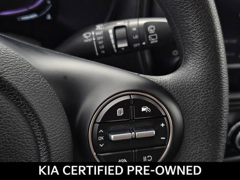 Certified 2025 Kia Soul LX w/ LX Technology Package FWD image 28