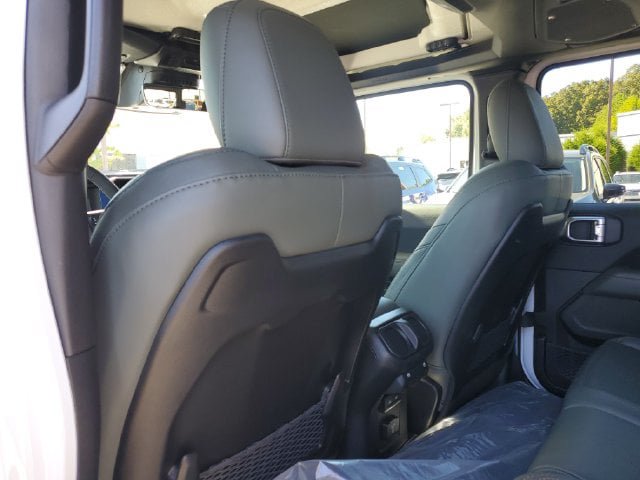New 2027 Jeep Gladiator Mojave AWD/4WD image 17
