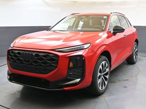 New 2026 Audi Q3 quattro 2.0T AWD/4WD image 1