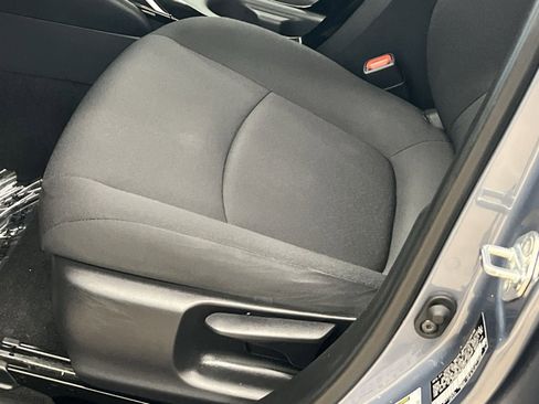 Used 2022 Toyota Corolla LE w/ Carpet Mat Package (TMS) FWD image 12