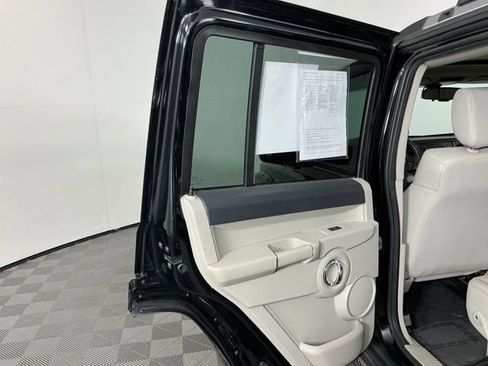 Used 2007 Jeep Commander Limited AWD/4WD image 22