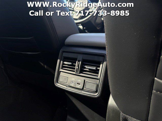Used 2025 Subaru Forester Premium AWD/4WD image 26