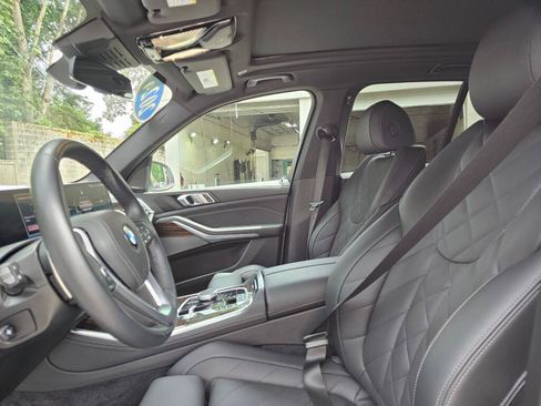 Used 2026 BMW X5 xDrive40i AWD/4WD image 22