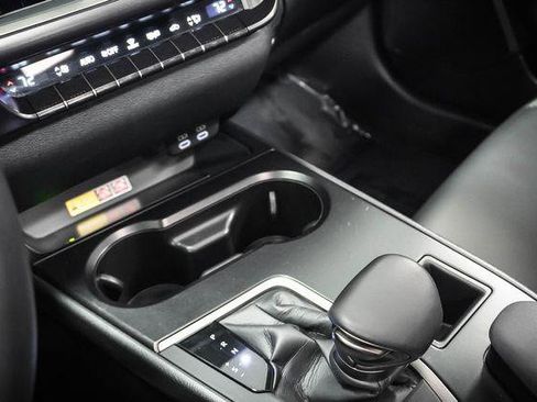 Certified 2024 Lexus UX 250h FWD image 18
