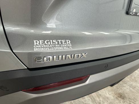 Used 2025 Chevrolet Equinox LT FWD image 14