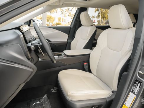 Used 2024 Lexus RX 350 Premium w/ Accessory Package (Z1) FWD image 8